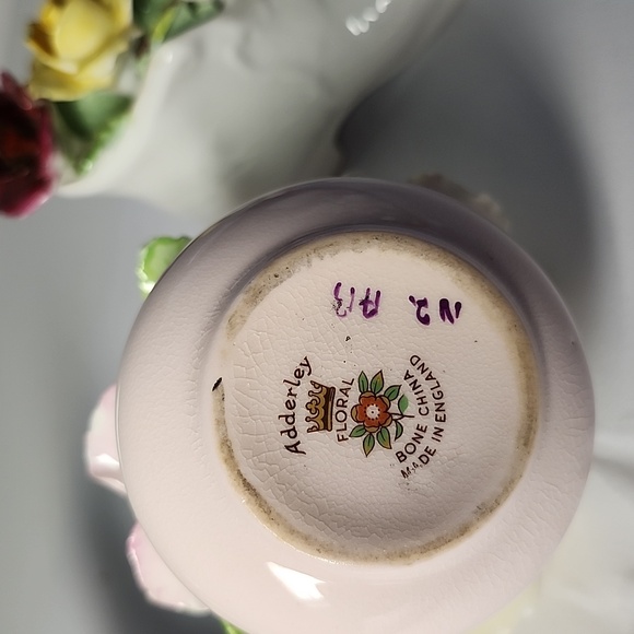 Vintage Floral Porcelain Shoe Figurines And Basket - Picture 7 of 7